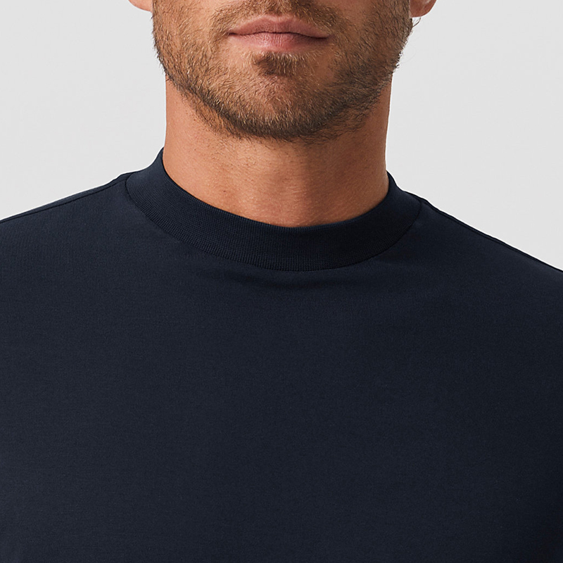 hongfeng specializes in heavy t shirt designs for durability and long-lasting wear.